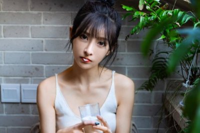 皮黑肉儿白_肚里墨样黑_从不偷东西_硬说它是贼《猜一动物》