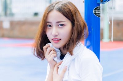 朱子碧瓦 《打一成语》