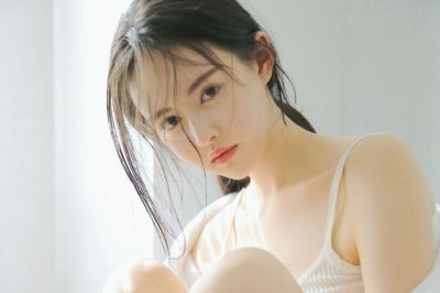 脖子能伸缩_腰板似铁板_水陆两处栖_寿命它领先-　《猜水中动物一》