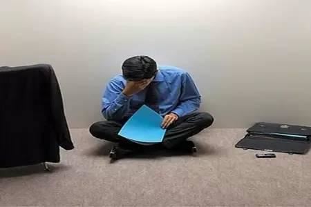 越远越自在 《歌名一》