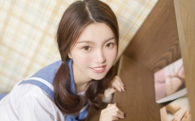 注目于画中 《打一成语》