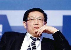 挺胸凸肚颈儿长,耳朵长在脖子上,为把调子唱得准,扭着耳朵细商量《打一个乐器》