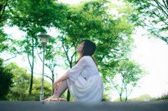 人前一直藏一手　《猜6笔字》