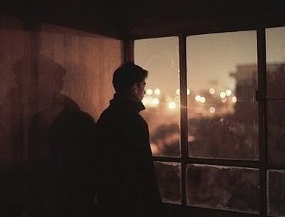 是牛从来不耕田_体矮毛密能耐寒_爬冰卧雪善驮运_高原之中人人赞-　《猜行走