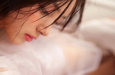 小明买了一兜水果_回到家了却两手空空_他保证没有偷吃_也没有弄丢_那是什么