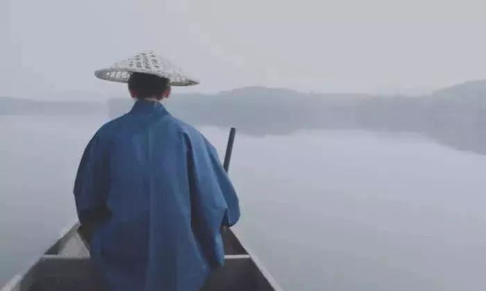 花城河道多 《打一成语》
