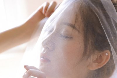 名列前茅名声传 《打一字》