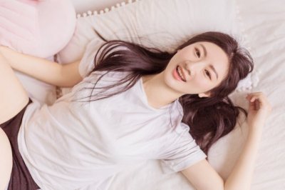 每每惊醒泪湿枕 《成语_卷帘格》