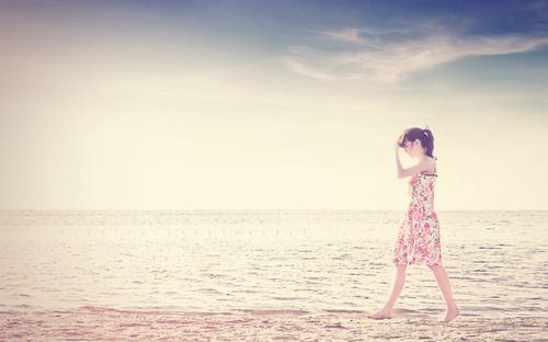 猜谜语题目:一帮小丑出场《打一个相声演员》