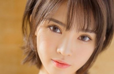 急湍带着泡沫 《打一成语》