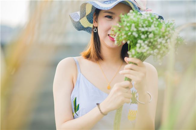 杠铃未起再上场 《打一成语》