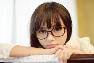 闺中一人又叹开　《猜12笔字》