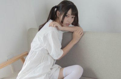 木人石心-《打一字》