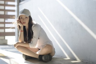 样子像吊塔_身上布满花_跑路速度快_可惜是哑巴《打一动物》