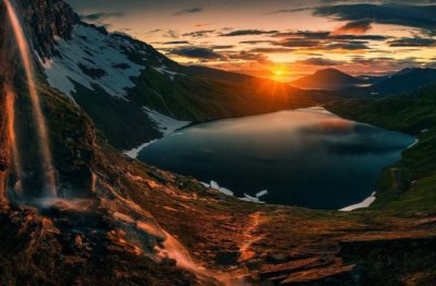 十字街头巧相逢《猜一字谜》