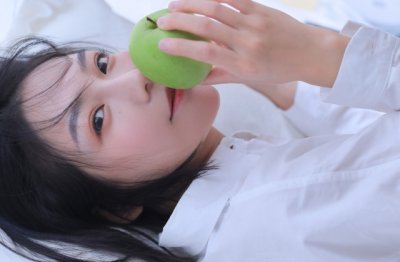 告别银幕归故里 《打一成语》
