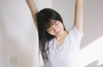 两个兄弟一般高,一日三餐不长膘《猜一餐具》
