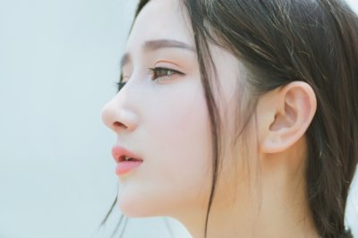 猜谜语题目:天上牵牛会织女《打一个字》