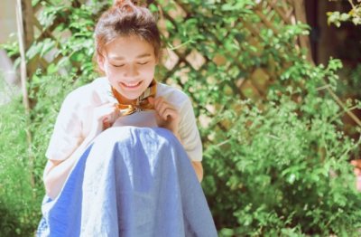 说它是马不是马_穿的衣服净道道_把它放进动物园_大人小孩都爱瞧-　《猜行走