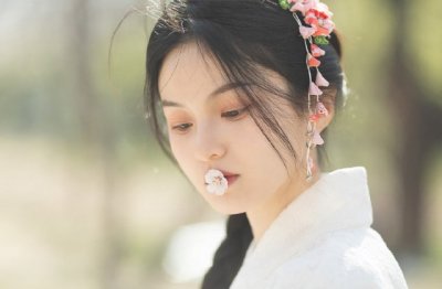 巧克力和西红柿打架,为什么是巧克力赢?