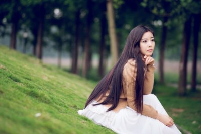 绛纱坐帐谈明理 《打一成语》