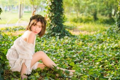 猜谜语题目:犇《打一个人名》
