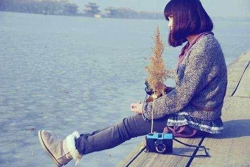 服务中心 《打一成语》